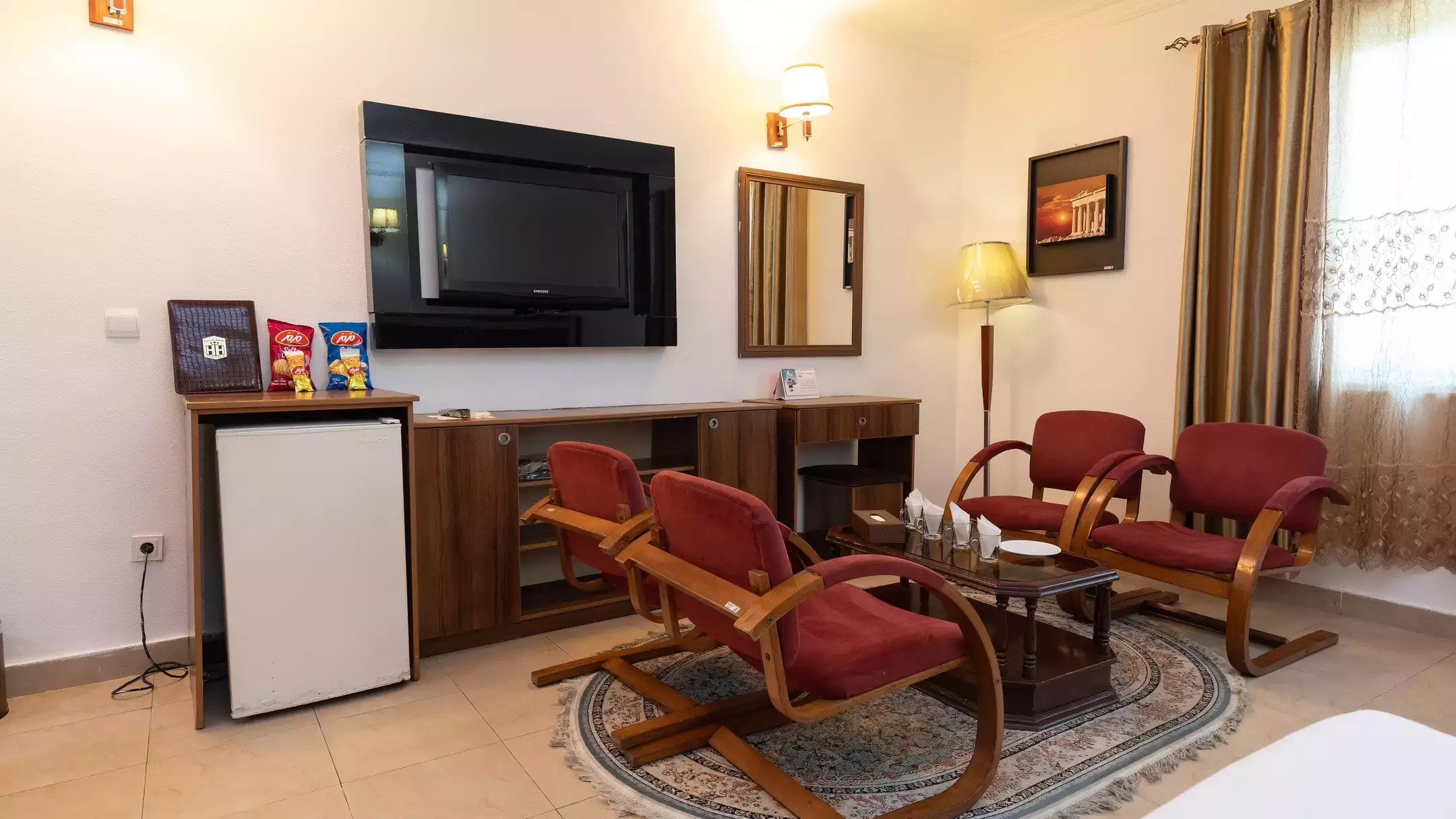 Alibaba https://cdn.alibaba.ir/ostorage/hotel-accommodation-images/67054041299de7a7748d2a4a_66e953b079e696602f42e448_هتل هلیا - اتاق چهارتخته دبل سینگل (2).webp